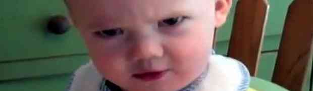 URNEBESNO - Ovo su bebe kojima se jednostavno morate smijati! (VIDEO)