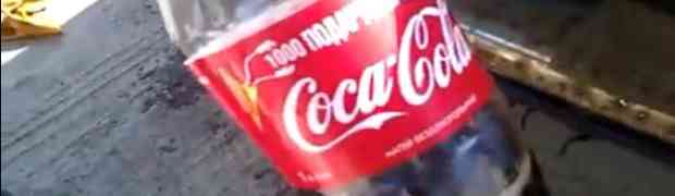 Poljevao je svoje auto Coca-Colom...ono što se dalje dogodilo će vas šokirati! 