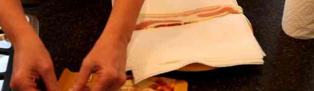 Prekrila je slaninu papirnim ubrusima...Njena ideja je genijalna!
