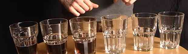 Stavio je šest čaša na stol... Ovaj trik vam može donijeti mnogo novca! (VIDEO)