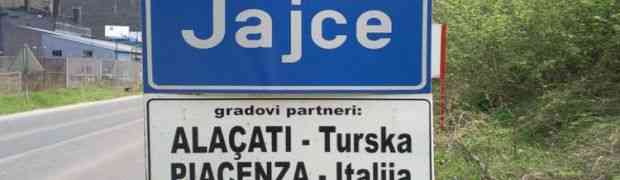 Pijan krenuo na more pa kod Jajca napao policajca zašto još ne vidi obalu