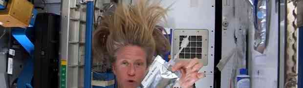 Pogledajte kako astronautkinja pere kosu u svemiru. OVAKO NEŠTO JOŠ NISTE VIDJELI (VIDEO)
